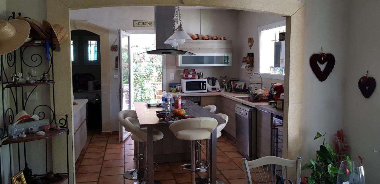 Fenetre Sur Les Alpilles Bed and Breakfast Saint-Martin-de-Crau Eksteriør billede
