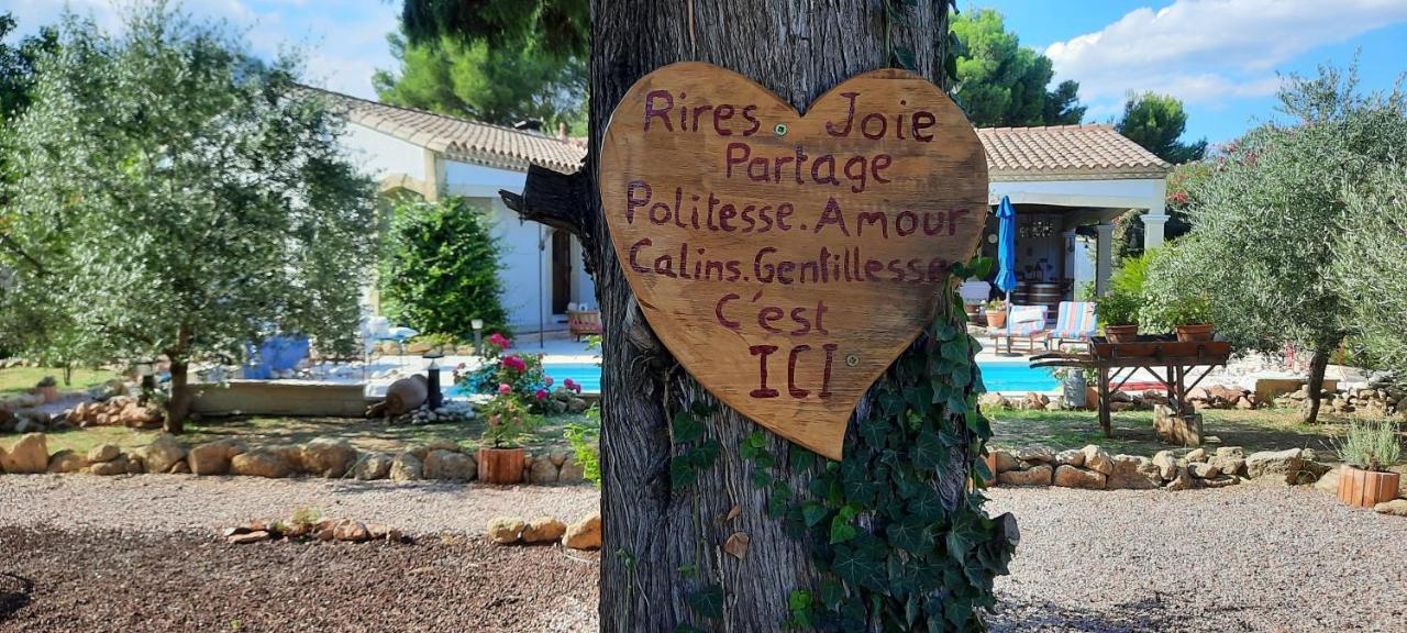 Fenetre Sur Les Alpilles Bed and Breakfast Saint-Martin-de-Crau Eksteriør billede