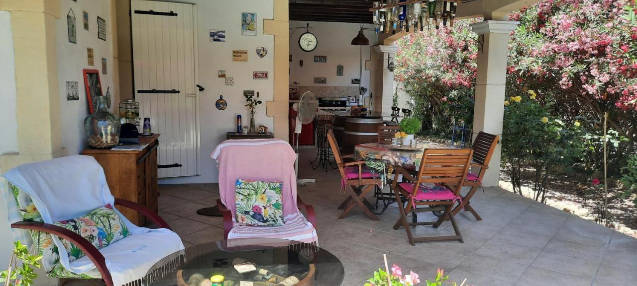 Fenetre Sur Les Alpilles Bed and Breakfast Saint-Martin-de-Crau Eksteriør billede